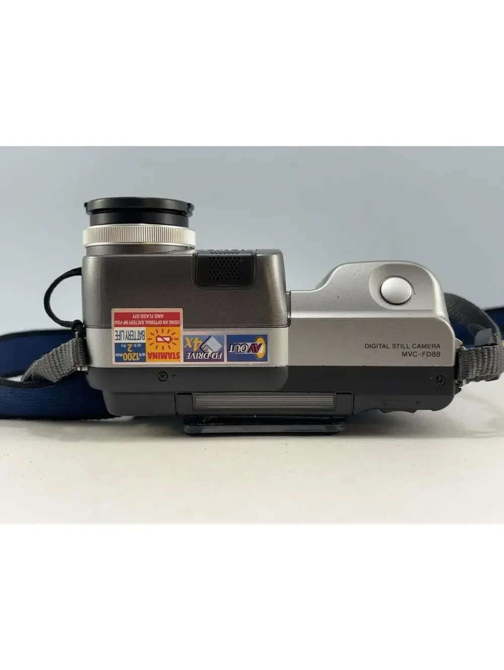 Sony Mavica Digital Camera & Case MVC-FD88 With A/V Cord - Untested As Is